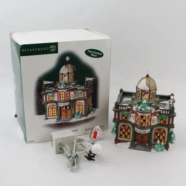 2003 Dept 56 North Pole Town Hall 56767 Lighted Musical Village
