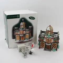 2003 Dept 56 North Pole Town Hall 56767 Lighted Musical Village