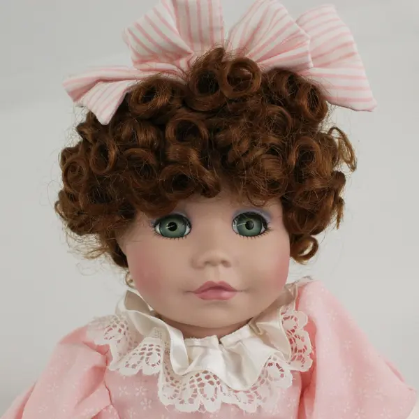 1991 Gorham Amanda Childhood Memories Dolores Valenza Porcelain Doll Bunny's