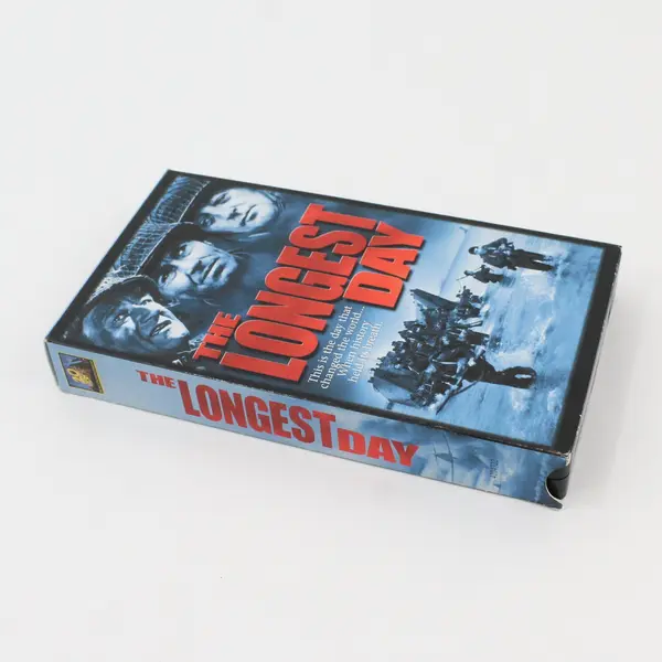The Longest Day VHS Tape 1998 B&W version, #4104722 John Wayne 