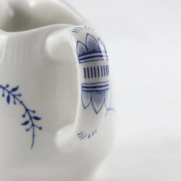 Vintage Leonard Silver Staffordshire England Ceramic Creamer White & Blue