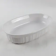 CorningWare F-15-B Vintage White Oval Baking Dish 7.5 x 5 x 1.75"