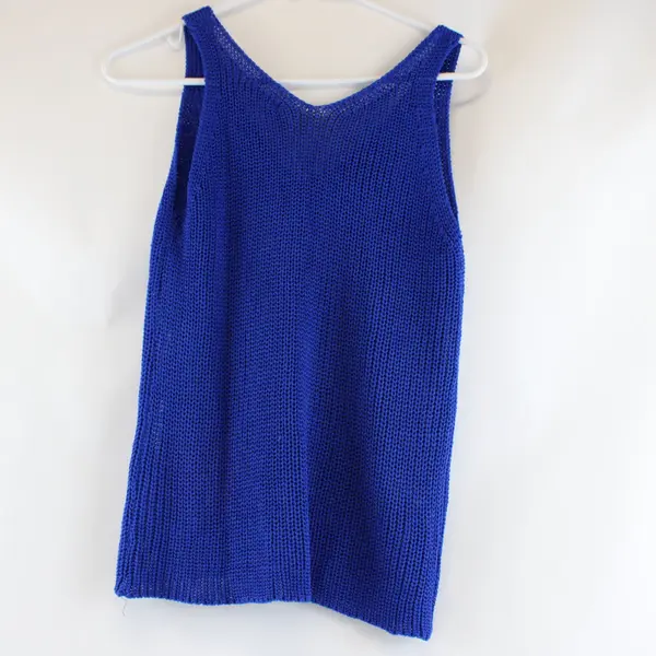La Miel Blue Knit Crochet V-Neck Tank Top Size Medium