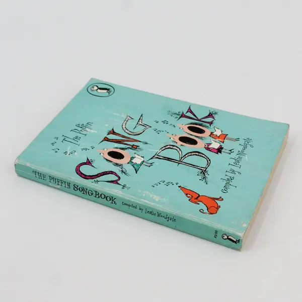 The Puffin Song Book by Leslie Woodgate Paperback
