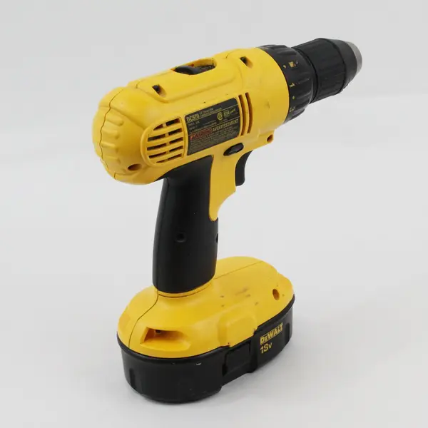 DEWALT DC970 18V Cordless Drill/Driver 1/2in Chuck Used Battery Included