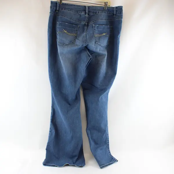 Lane Bryant Womens Size 16 Average Medium Wash Blue Jeans Bootcut
