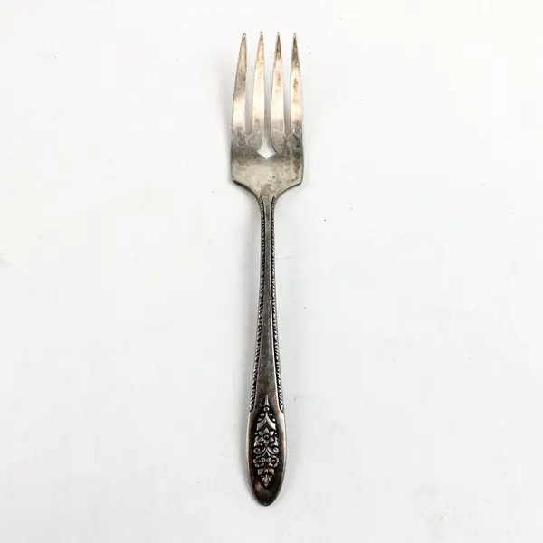 Vintage Set of 5 WM Rogers Various Mismatched Patterns Silverplate Utensils