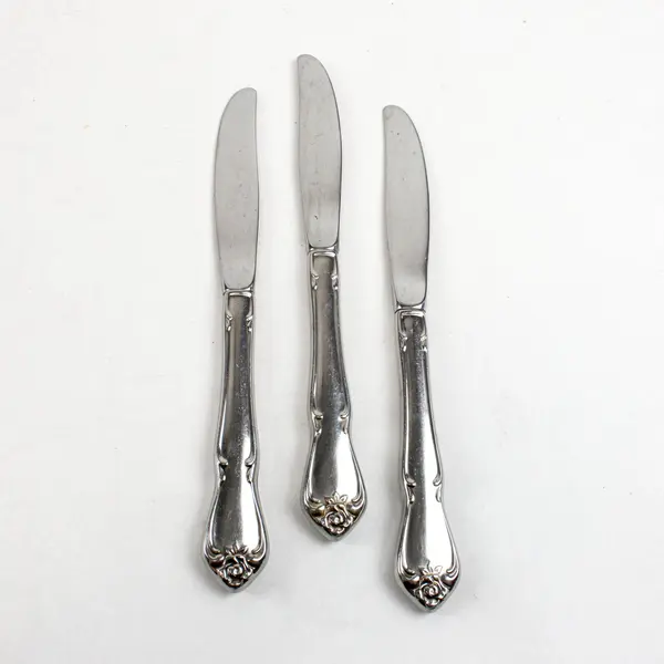 Lot of 3 Oneida Rogers Arbor Rose-True Rose Stainless Modern Solid Knives 8 3/8"