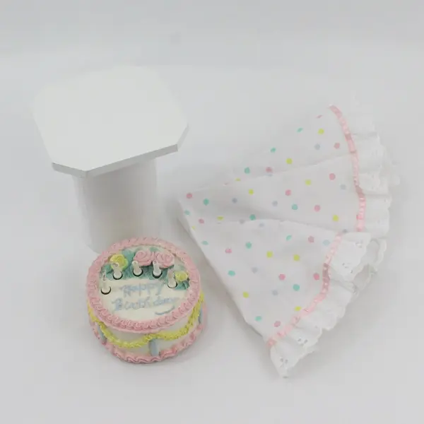 Gorham 15" Happy Birthday Amy Porcelain Doll Musical Cake Tablecloth 