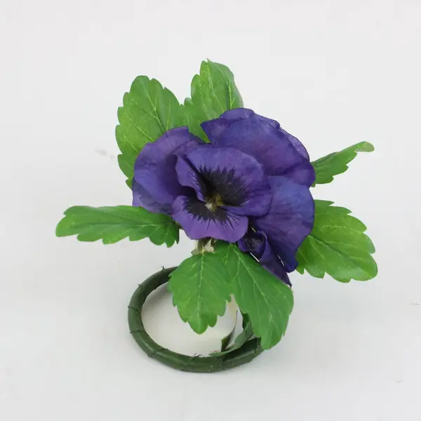 Enesco Lot of 9 Artificial Red Purple Pansy Flower Napkin Rings