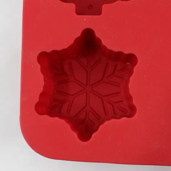 Red Silicone Christmas Baking Mold 6 Cavity Gingerbread Tree Snowflake