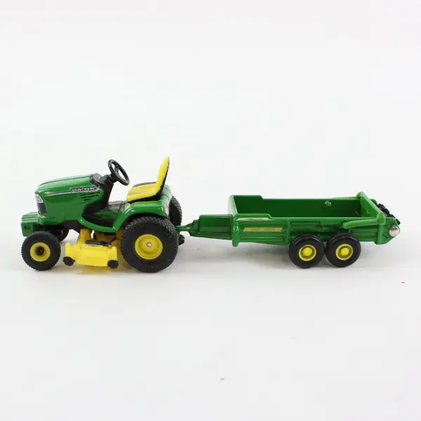 John Deere Riding Lawn Mower w/Trailer, 1/32 scale F0514Q01 