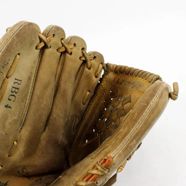 Rawlings RBG4 Steve Avery Baseball Glove Vintage Basket Web Fastback 