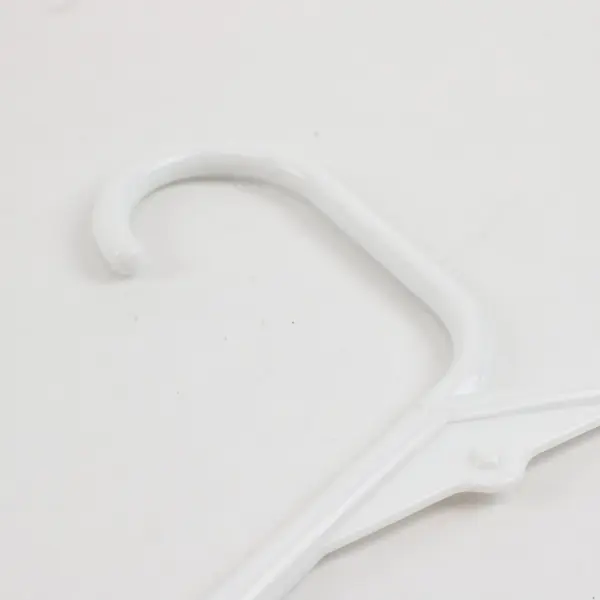 Lot of 10 Unbranded White Plastic Children's Clothes Hangers