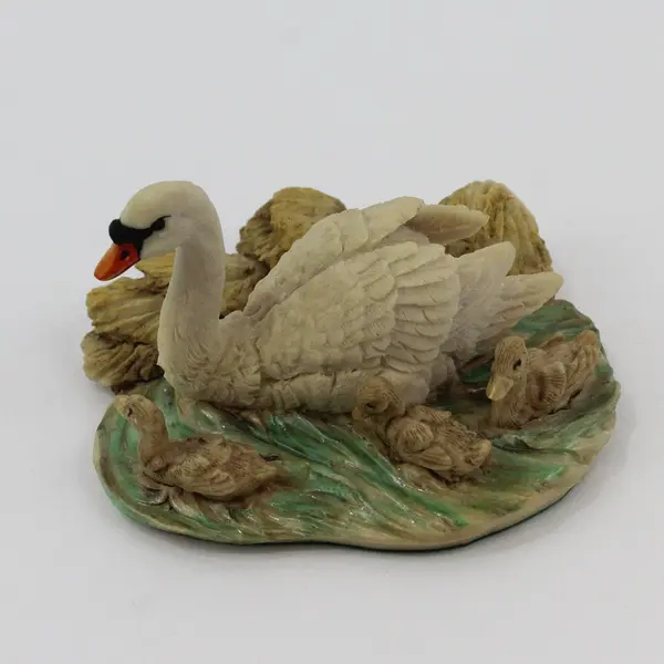 1980s Holland Studio Craft Swan & Cygnets Figurine  England 