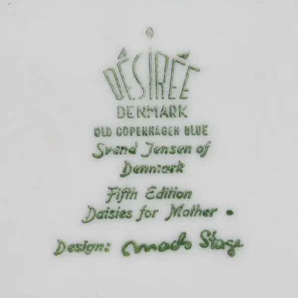 1974 Desiree Denmark 1974 Daisies for Mother Blue Collector Plate 7.5"