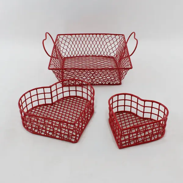 Lot of 3 Red Wire Baskets 2 Heart 1 Rectangular Valentine Decor 4-7in
