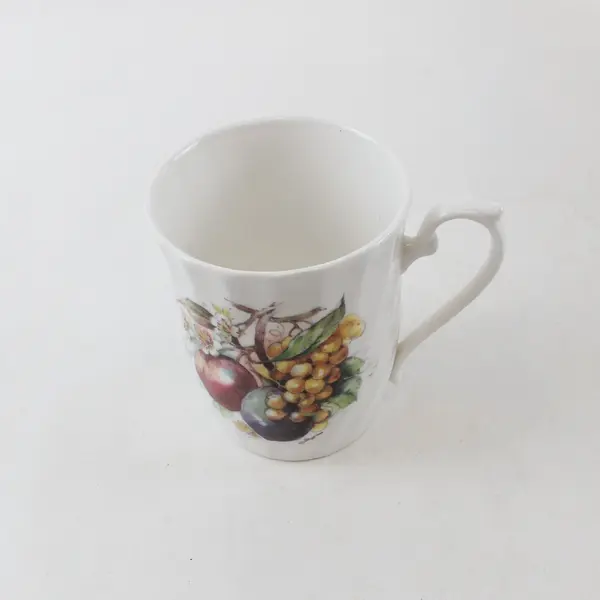Set of 4 Heirloom Bone China Fruit Pattern Mugs Vintage Tea Coffee