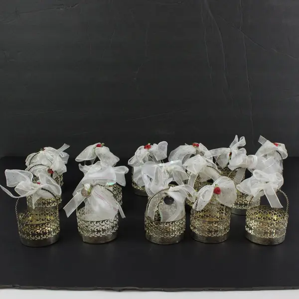 Lot of 16 Small Metal Baskets Red Roses Thank You Party Favor Wedding Decor
