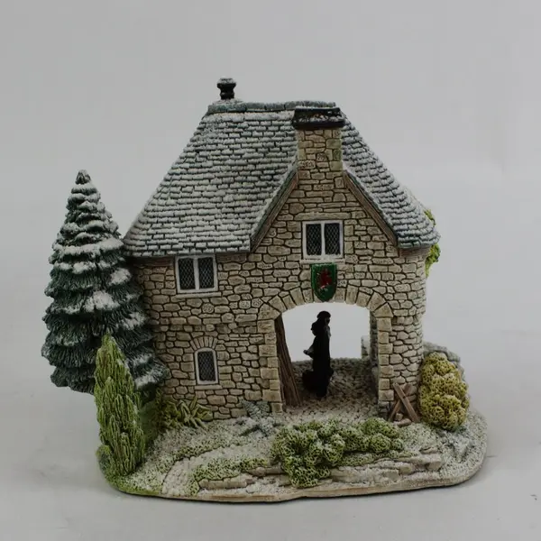 Lilliput Lane Snowdon Lodge Christmas Collection Village House Box No Deed