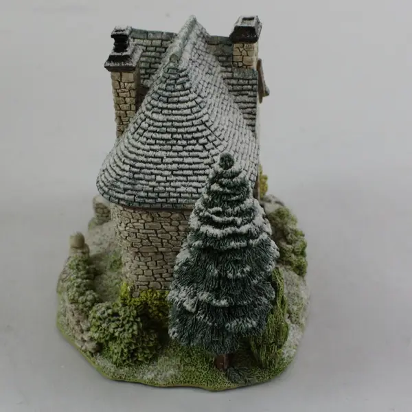 Lilliput Lane Snowdon Lodge Christmas Collection Village House Box No Deed