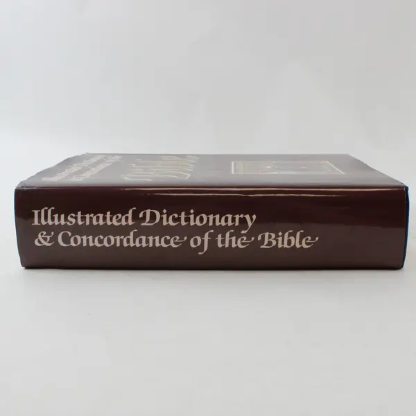 1986 Illustrated Dictionary & Concordance of the Bible Hardcover DJ
