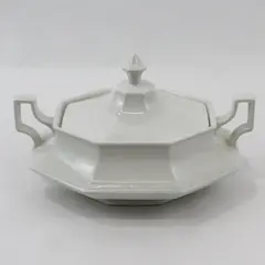 Vintage Johnson Brothers Heritage White Oval Covered Vegetable Dish w Lid
