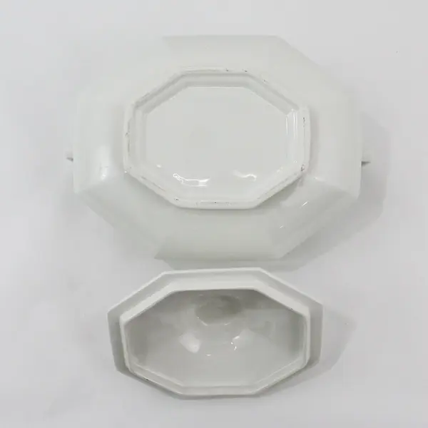Vintage Johnson Brothers Heritage White Oval Covered Vegetable Dish w Lid