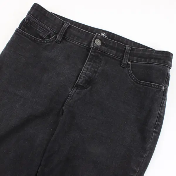 St. John's Bay Women's Black Straight Leg Jeans Size 10