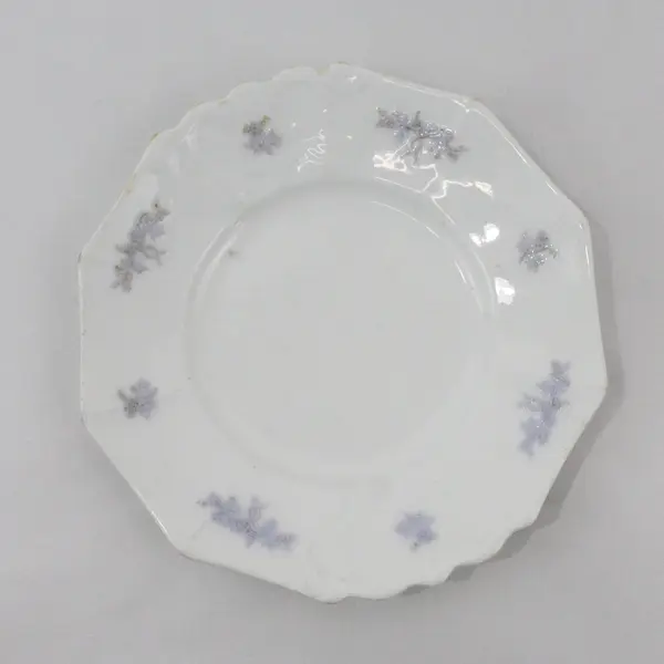 Vtg White  Scalloped Rim  Luncheon Plate Embossed Purple Grape Cluster  8.5 Inch