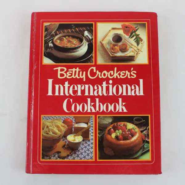 Vintage Betty Crocker's International Cookbook 1980 Hardcover Good