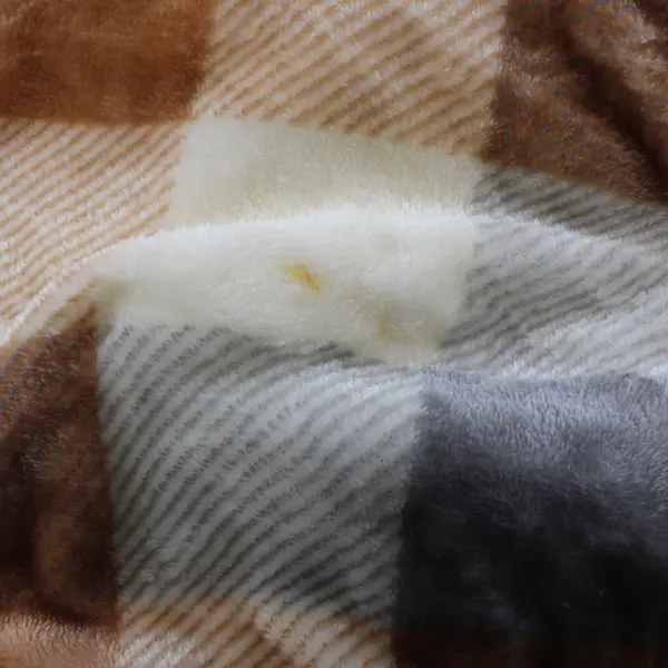 Cuddle Duds Set of 2 Plush Faux Fur Throw Blankets Tan Gray White 50x68