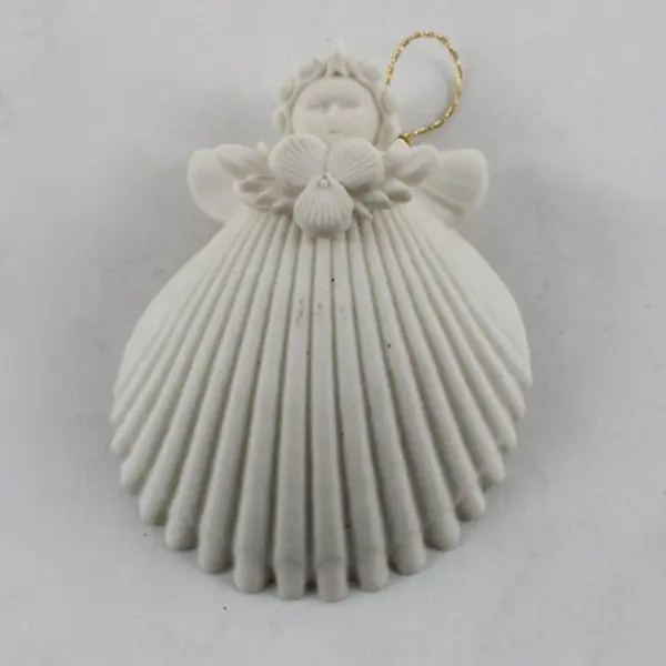 Margaret Furlong 1993 Angel Shell Ornament Original Box
