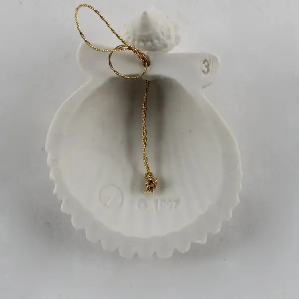 Margaret Furlong 1993 Angel Shell Ornament Original Box