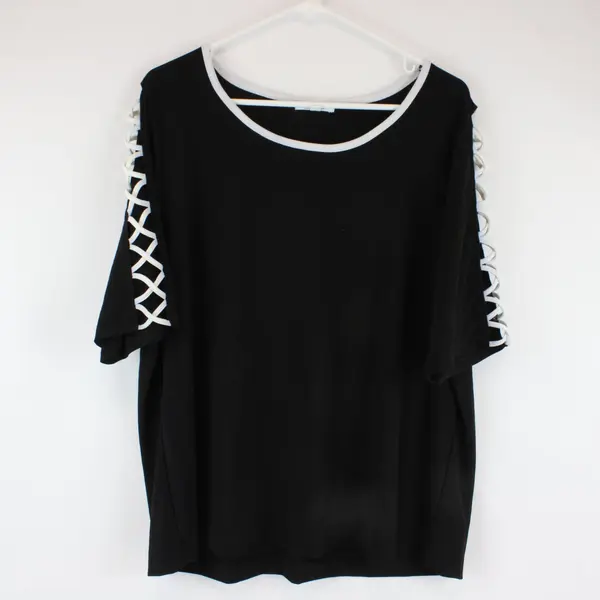 89th Madison Women's Black White Two-Tone Half-Sleeve Top Size 1X