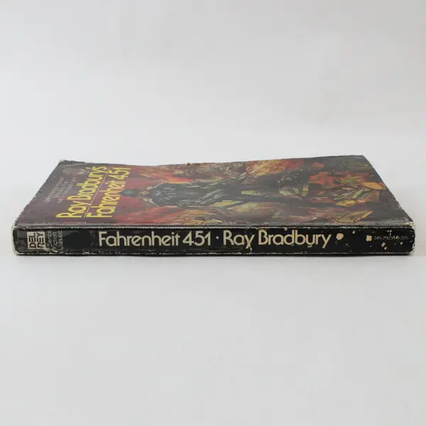 Ray Bradbury Fahrenheit 451 Paperback Novel Del Rey Ballantine ISBN 0345292340