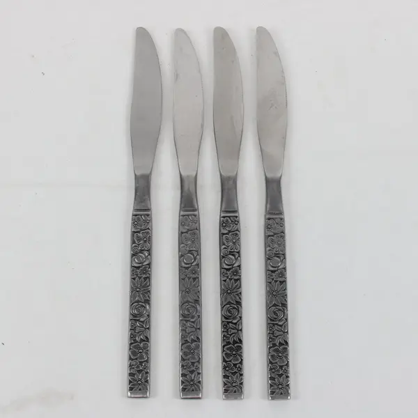 Set of 4 Floral Pattern Stainless Korea Table Knives
