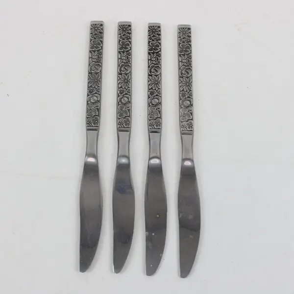 Set of 4 Floral Pattern Stainless Korea Table Knives