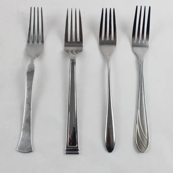 Lot of 4 Mismatched Stainless Steel Dinner Forks Cuisinart Pfaltzgraff