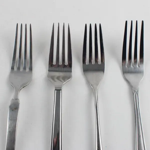 Lot of 4 Mismatched Stainless Steel Dinner Forks Cuisinart Pfaltzgraff