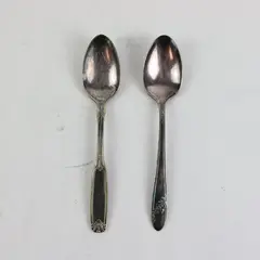 Lot of 2 Vintage Oneida Silverplate Aged Silverware Teaspoons 6"