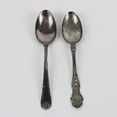 Lot of 2 Vintage Silverplate Teaspoons Wm Rogers 1847 Rogers Bros Violet Sonata