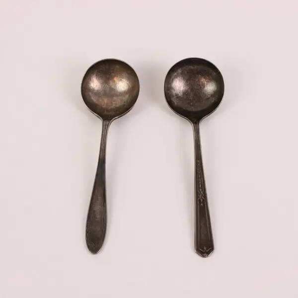 Lot of 2 Oneida Silverplate Mary Stuart Bridal Wreath Round Bowl Soup Spoons 5in