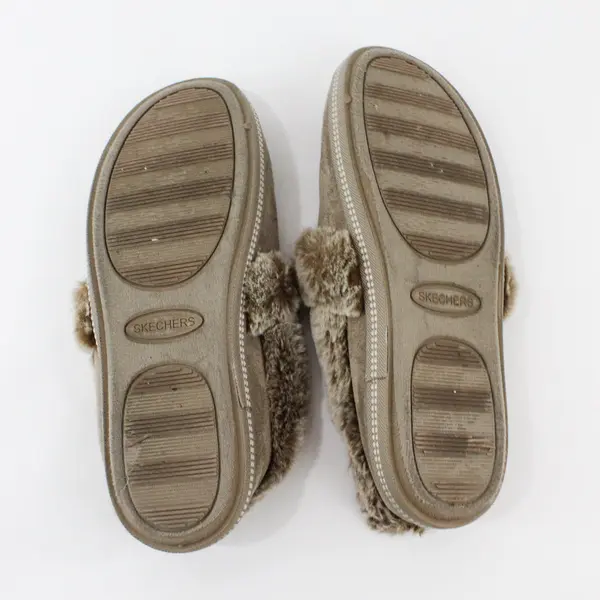 Skechers Women's Taupe Faux Suede Faux Fur Slippers Size 8