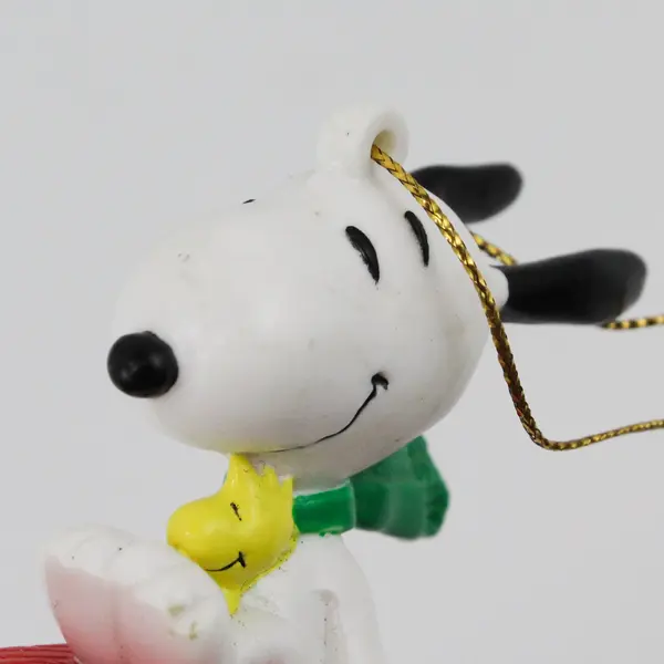 VTG Rubber United Feature Syndicate Peanuts Snoopy & Woodstock on Sled Ornament