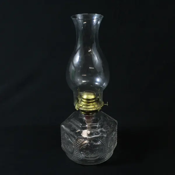 Vintage Lamplight Farms Glass Kerosene Lantern Horse Buggy 14.5in