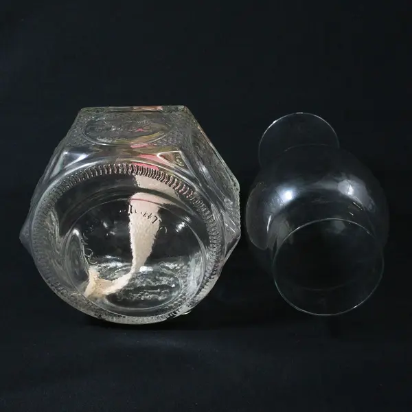 Vintage Lamplight Farms Glass Kerosene Lantern Horse Buggy 14.5in