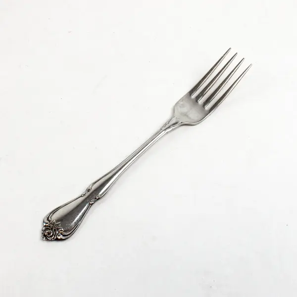 Oneida Rogers Arbor Rose-True Rose Stainless Steel Fork 7 3/8" 