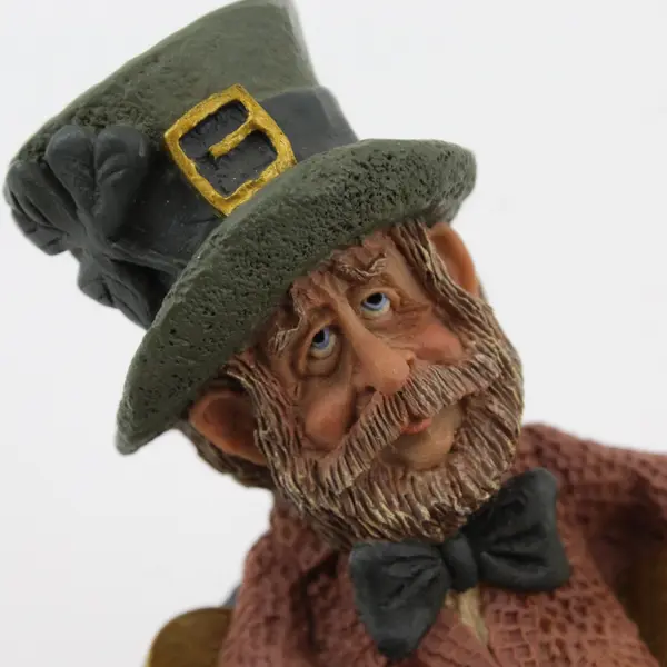 1995 Finnians Guardians of the Blarney Stone Leprechaun Sitting In Pot Of Gold