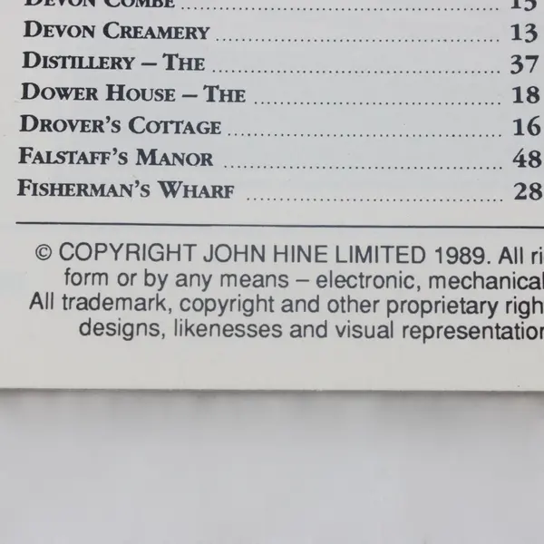 1989 Vintage David Winter Cottages Collectors Pocket Book, John Hine Limited